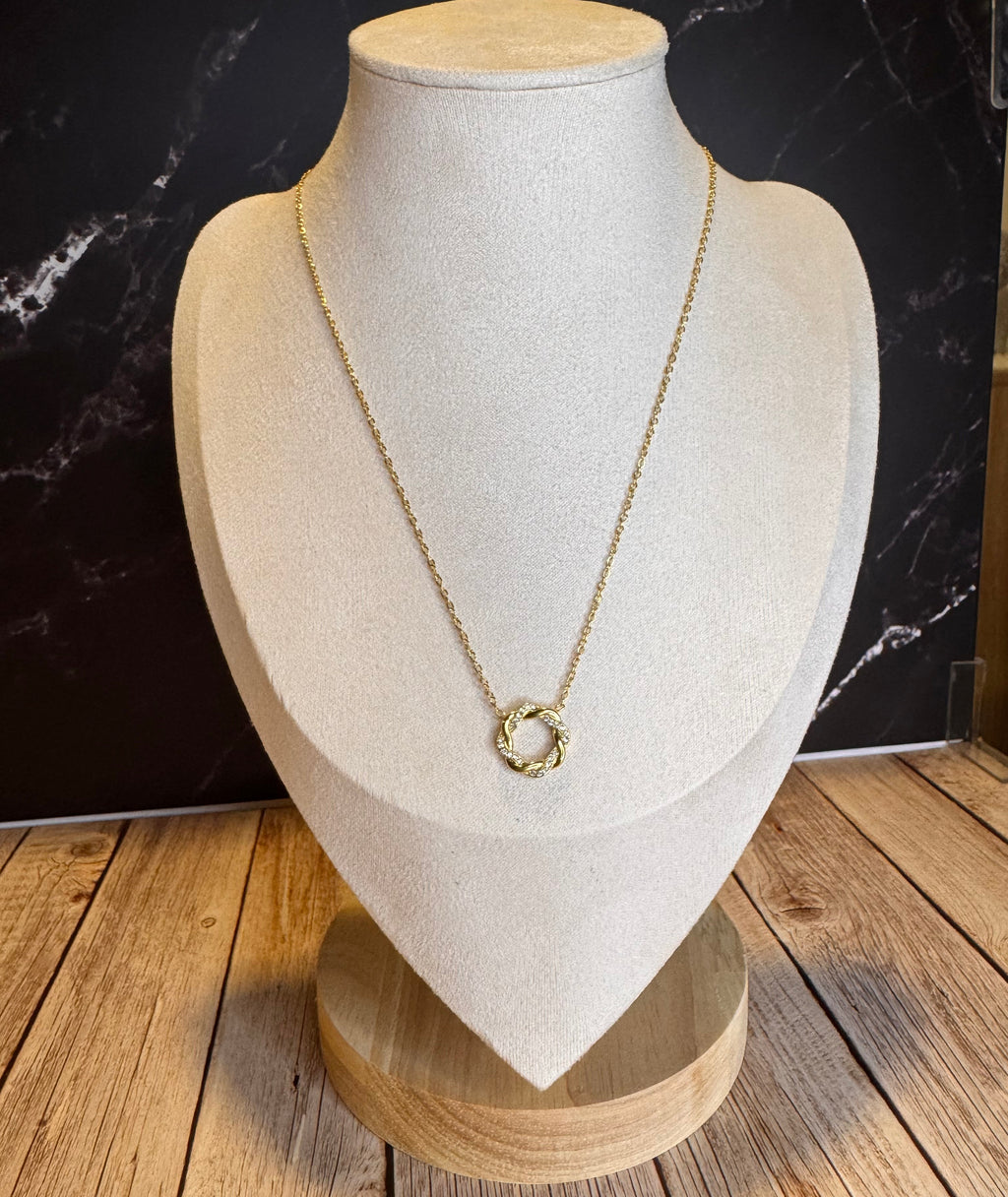 Collier CLARA